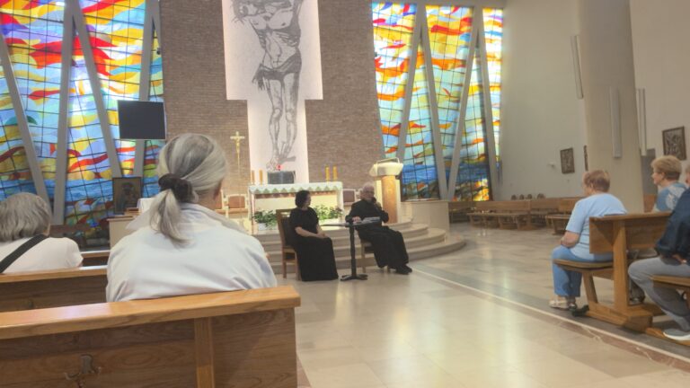 „Zakochany w Miłości” – spotkanie autorskie z ks. Wacławem Buryłą w Tychach